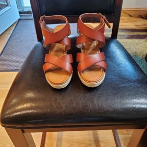 NWOT Maurices wedge sandals